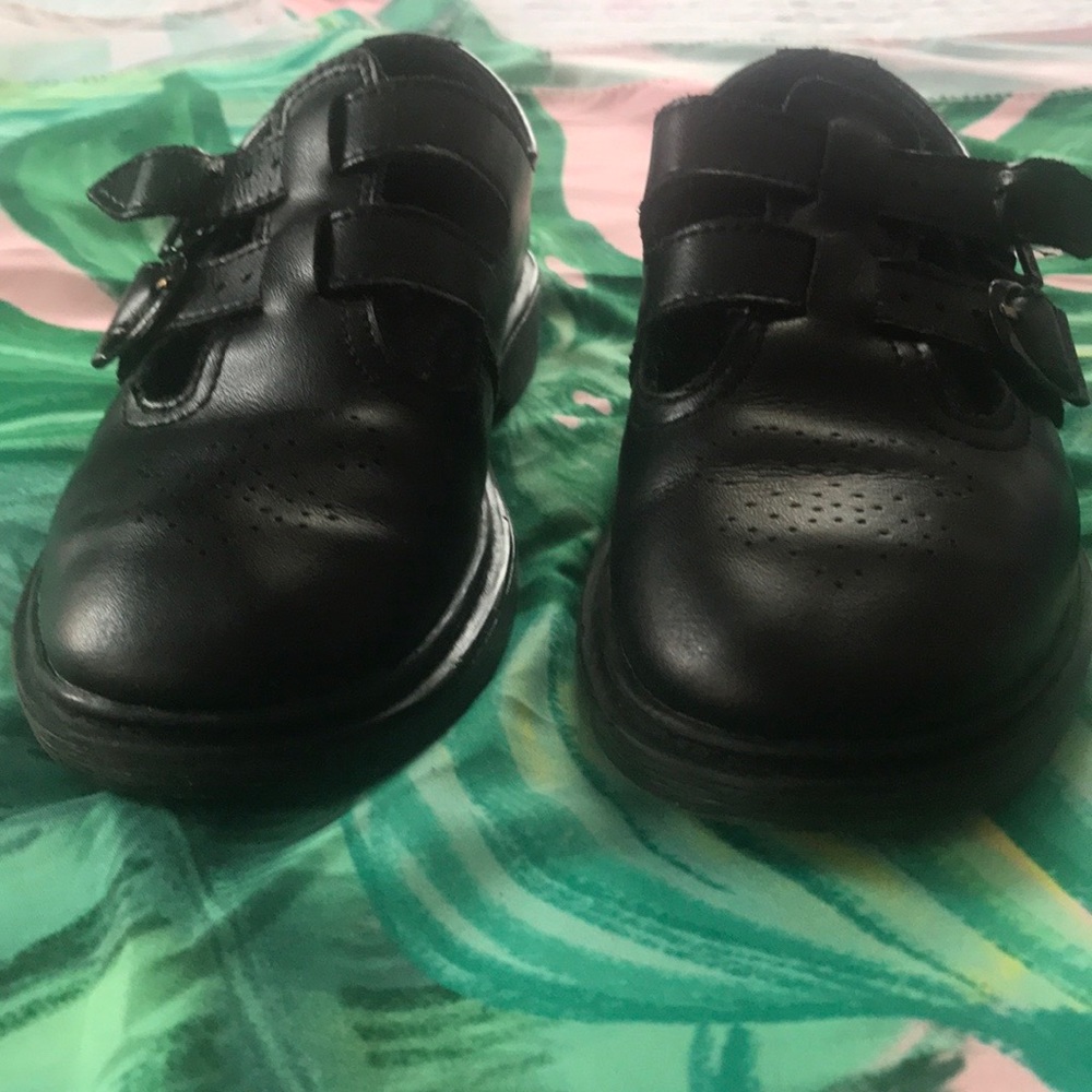 Girls shoes